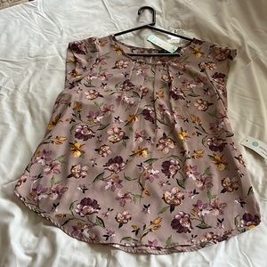 Summer top, short sleeve, NWT!